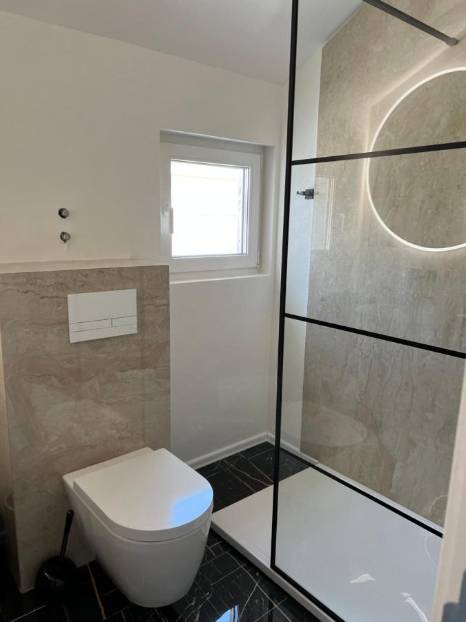 Madamik Apartments Bijela Exteriér fotografie